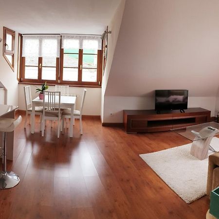 Atico Cine Colon Apartman Ribadeo Kültér fotó