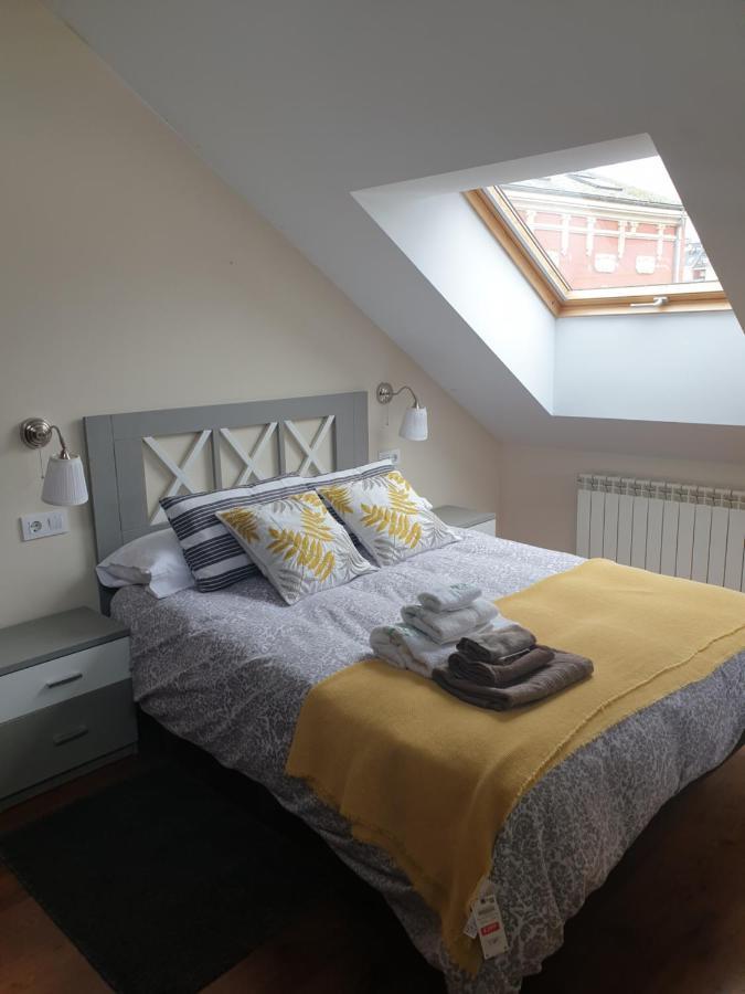 Atico Cine Colon Apartman Ribadeo Kültér fotó