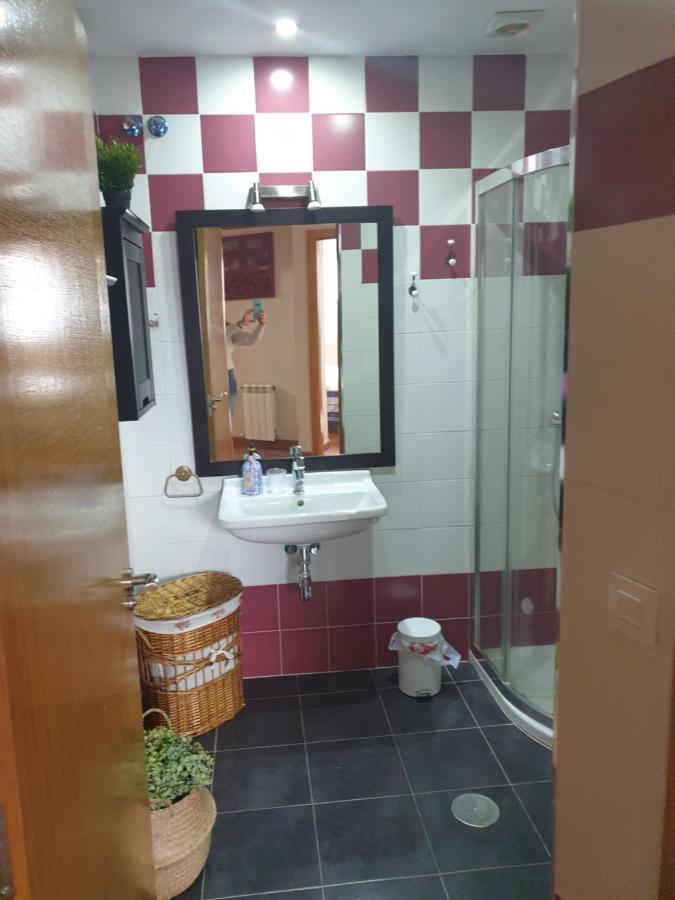 Atico Cine Colon Apartman Ribadeo Kültér fotó